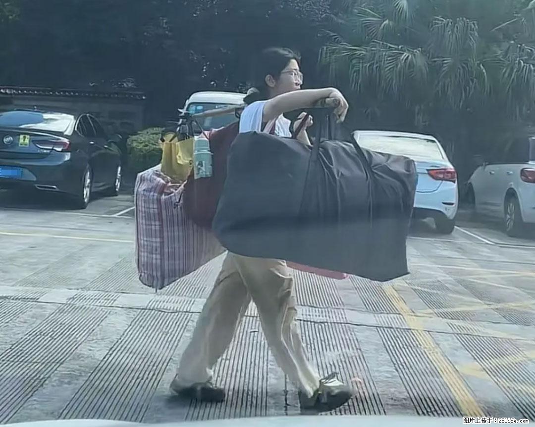 全网追的“扁担女孩”，找了一份暑假工，时薪12元 - 蚌埠生活资讯 - 蚌埠28生活网 bengbu.28life.com